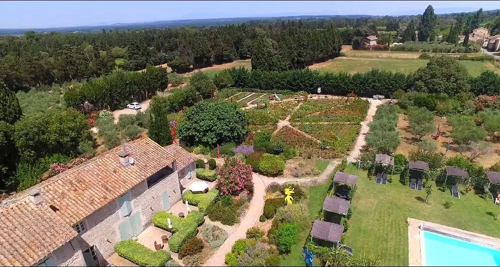 Mas Des Figues: Provençal Farmhouse with Pool and Organic Cuisine Saint-Remy-de-Provence 4*,  France