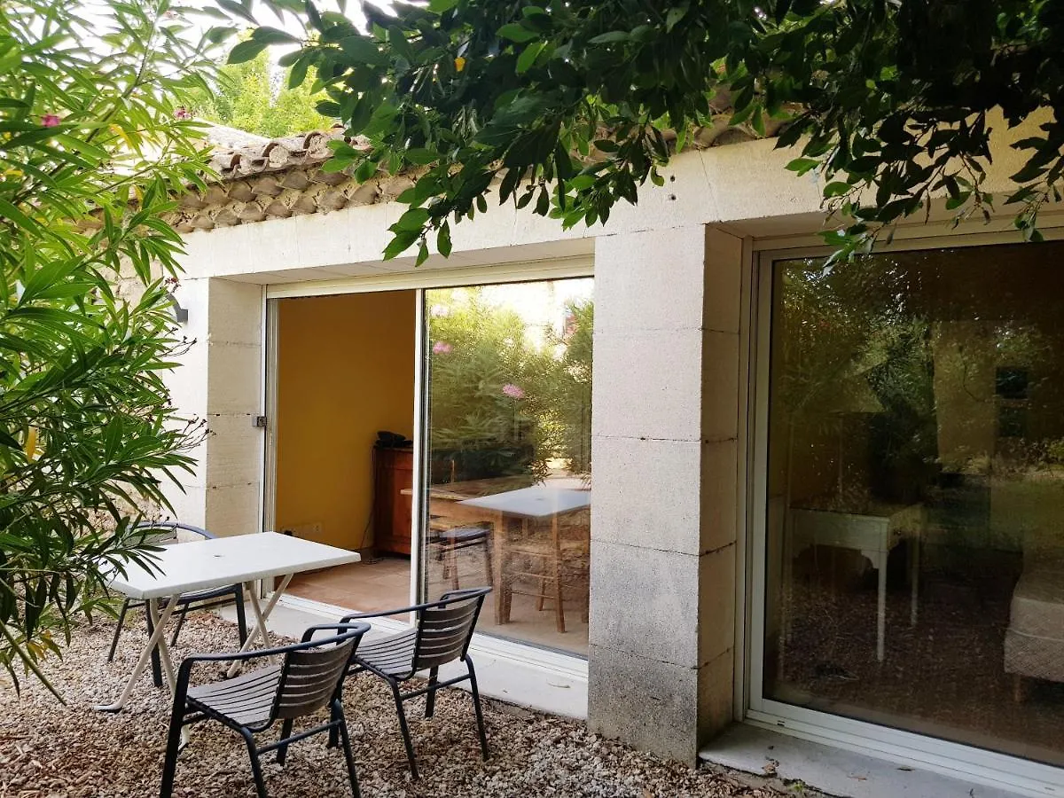 Mas Des Figues: Provençal Farmhouse with Pool and Organic Cuisine Saint-Remy-de-Provence Bed & Breakfast